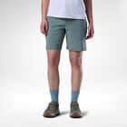 Short Chino extensible 7 pouces pour femmes