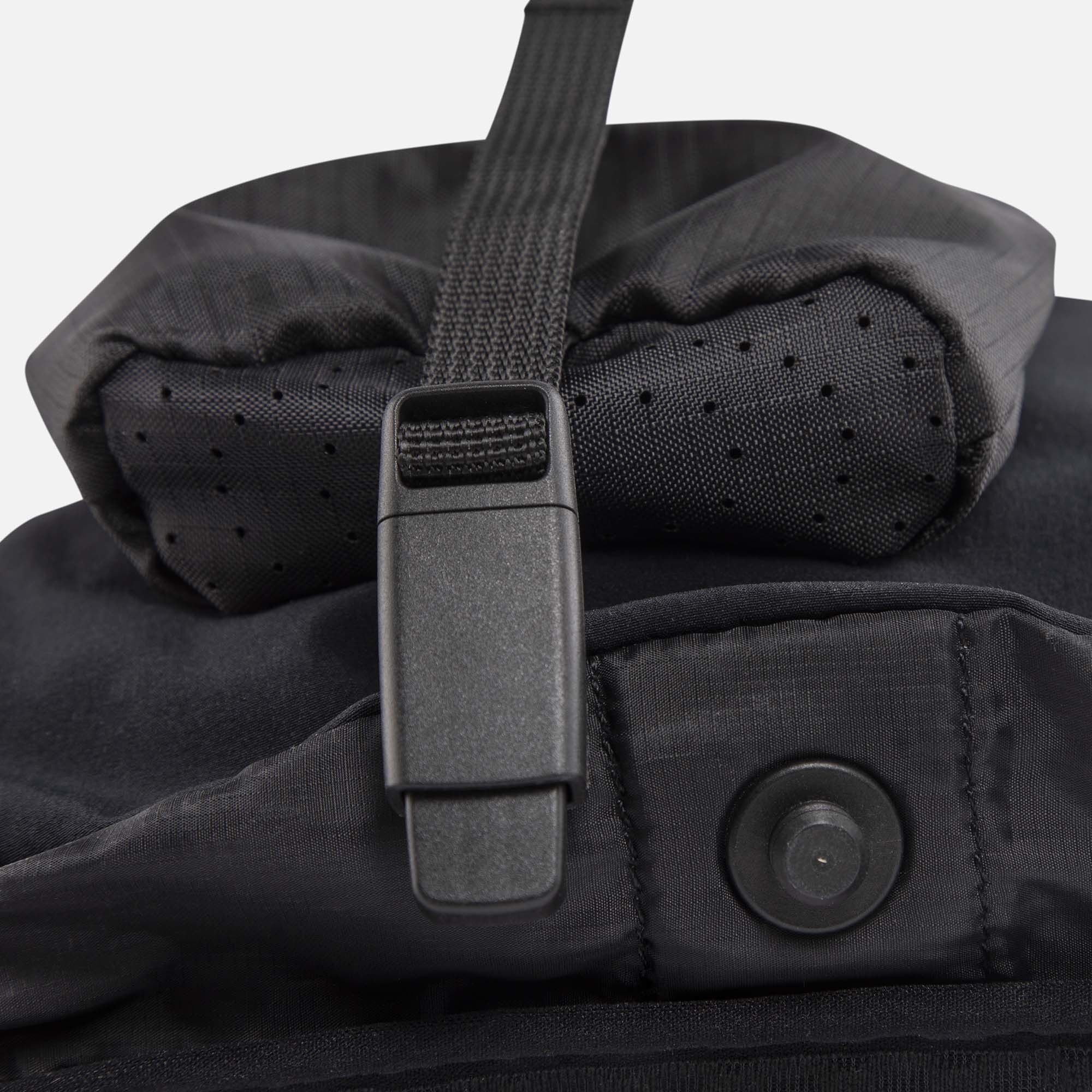 ユニセックス トレイルランニング 10L ベスト | アクセサリー | Rossignol